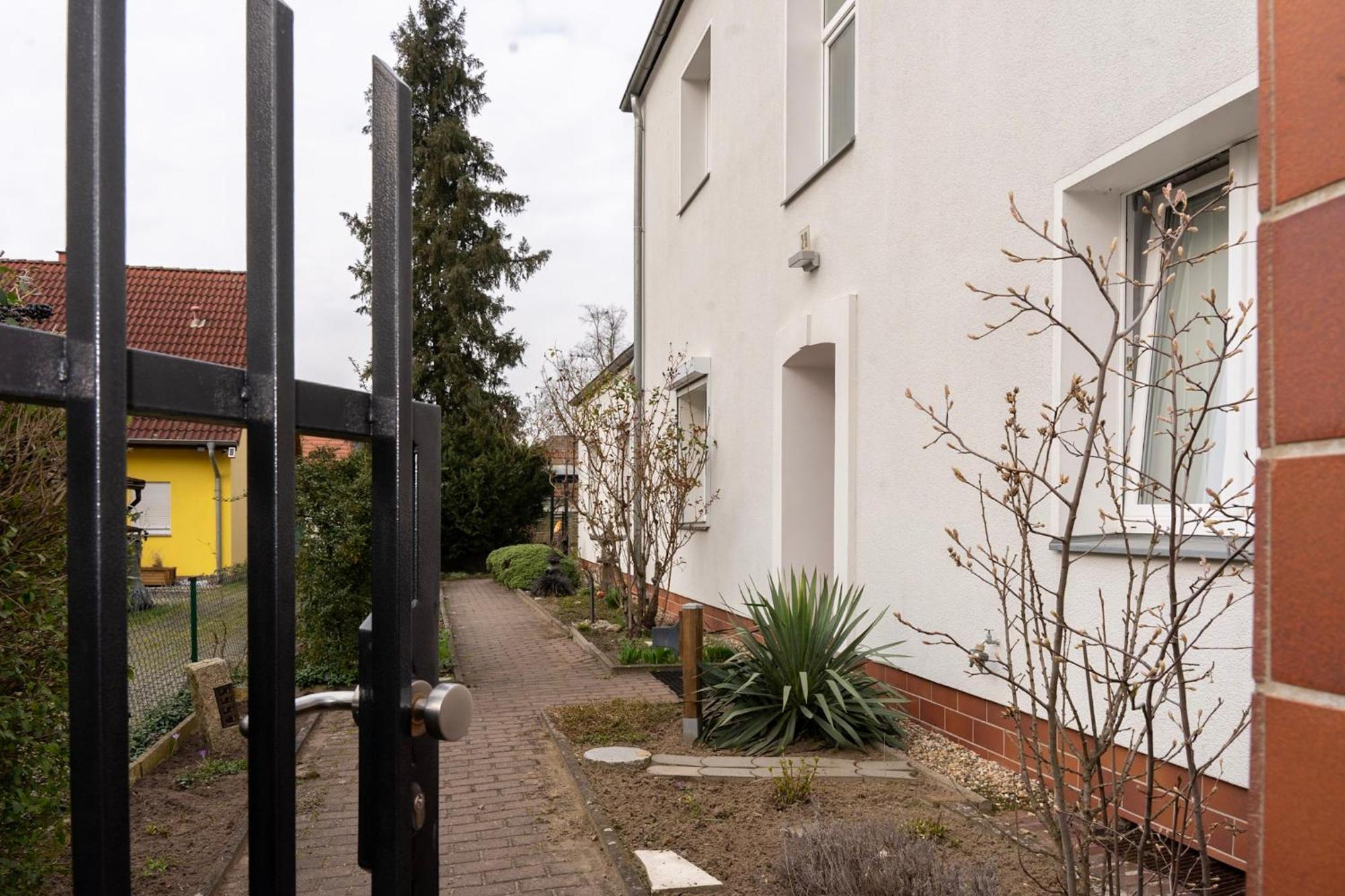 Rosewood - Apartment By Comfort Housing Falkensee Εξωτερικό φωτογραφία